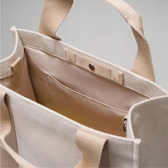 LULULEMON Two-Tone Canvas Tote Mini MOVT/LTIV Crossbody Bag Purse NEW - Picture 3 of 11